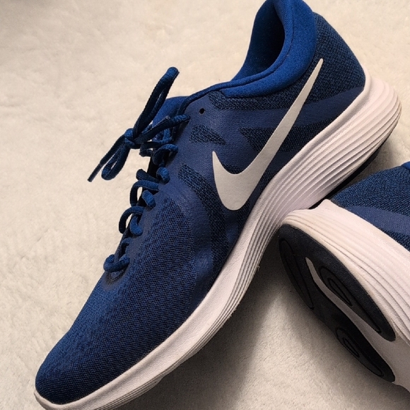 Nike Revolution 4 Men's Athletic Shoes in Blue - Picture 7 of 8